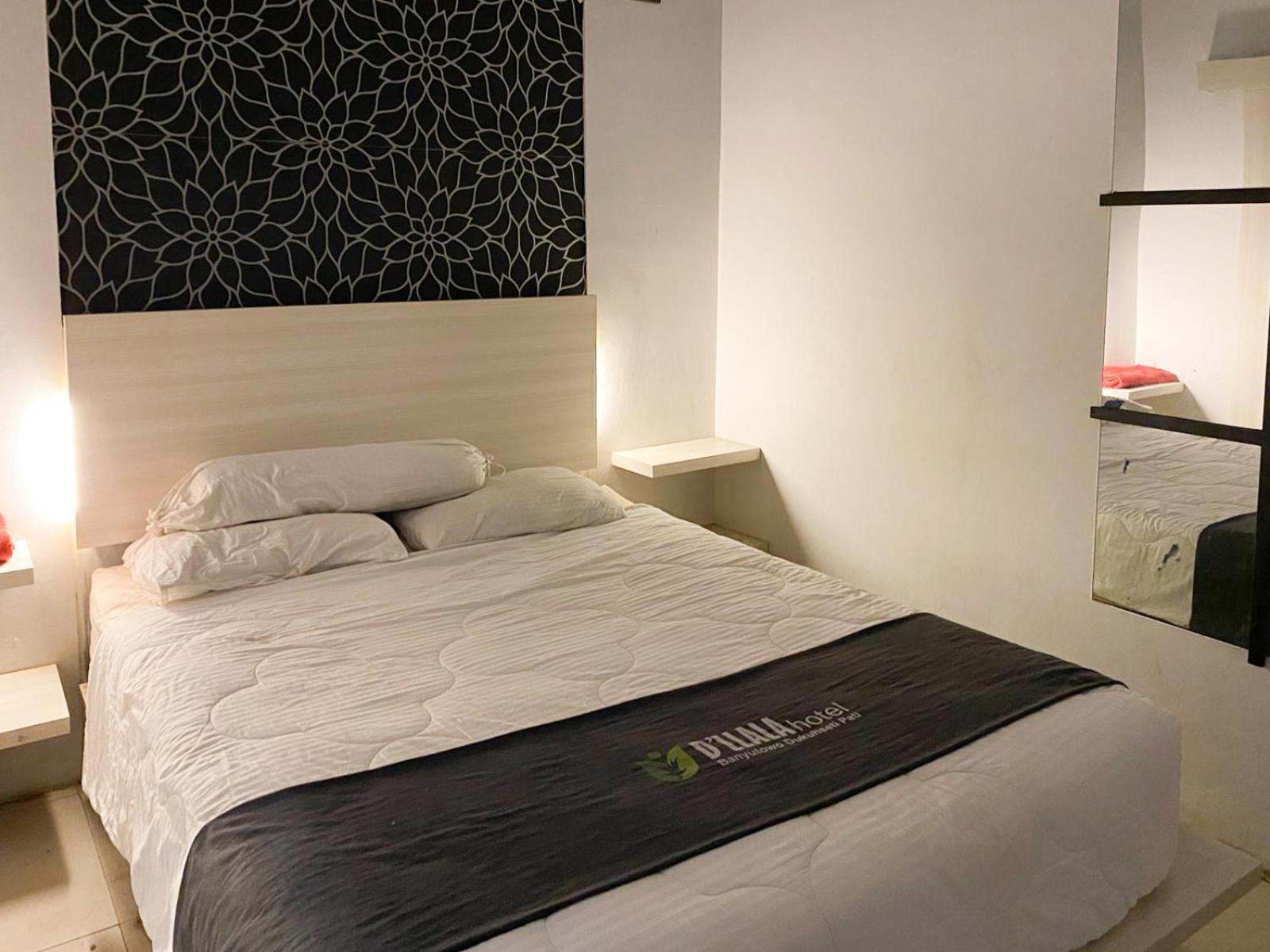 Reddoorz Near Pantai Idola Banyutowo Hotel D'Llala Pati Eksteriør billede