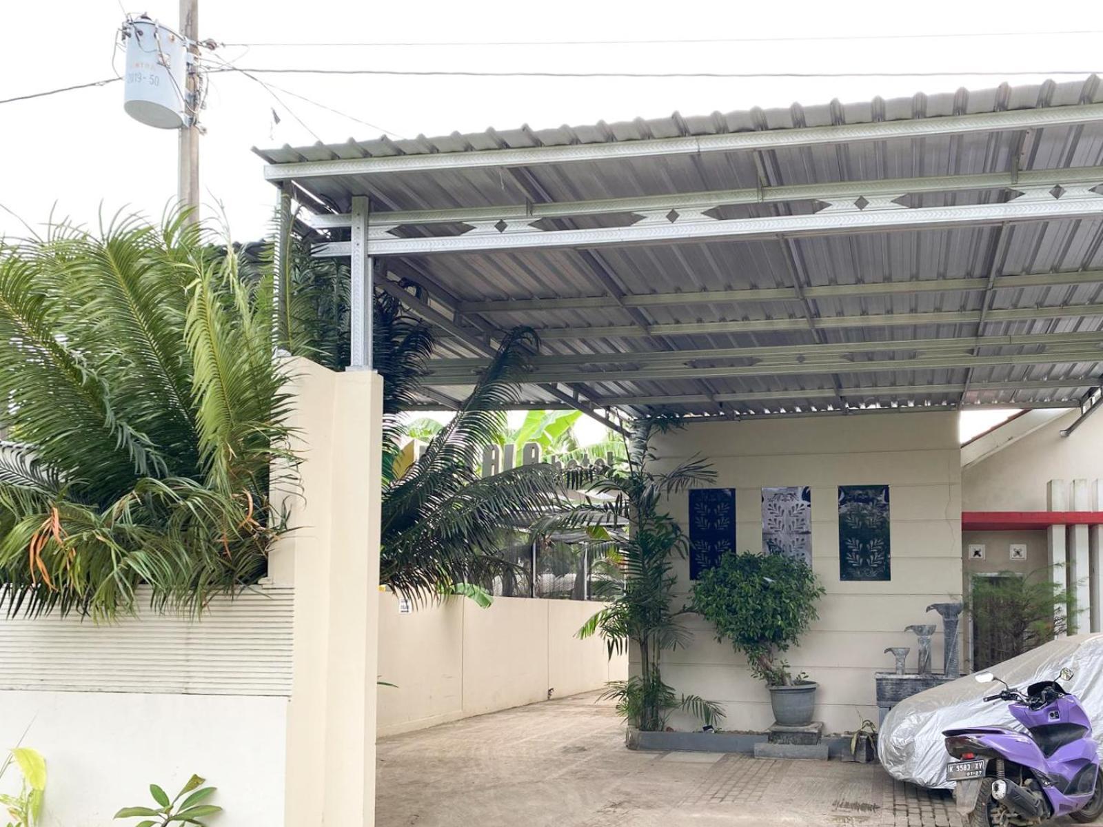 Reddoorz Near Pantai Idola Banyutowo Hotel D'Llala Pati Eksteriør billede