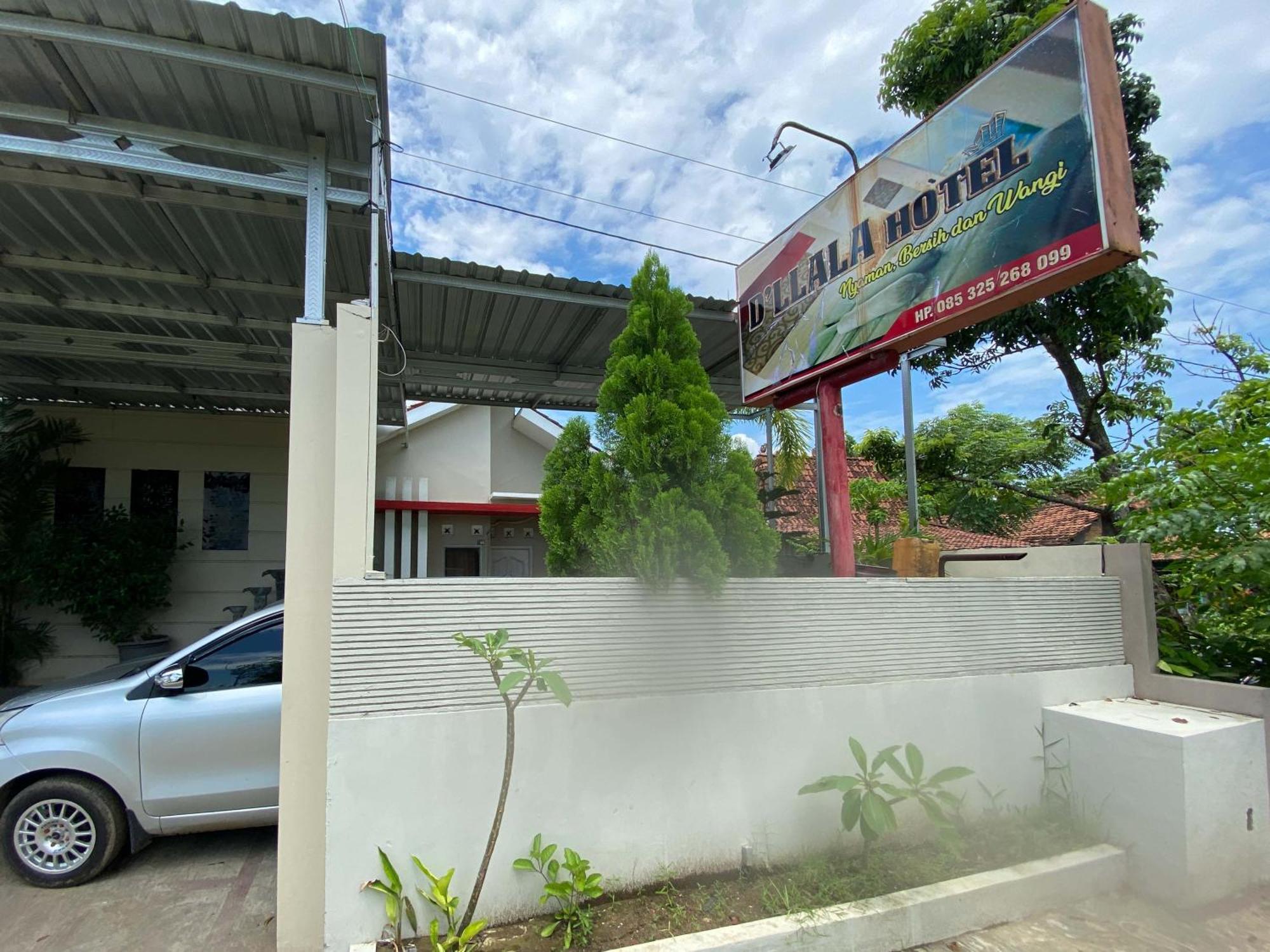 Reddoorz Near Pantai Idola Banyutowo Hotel D'Llala Pati Eksteriør billede